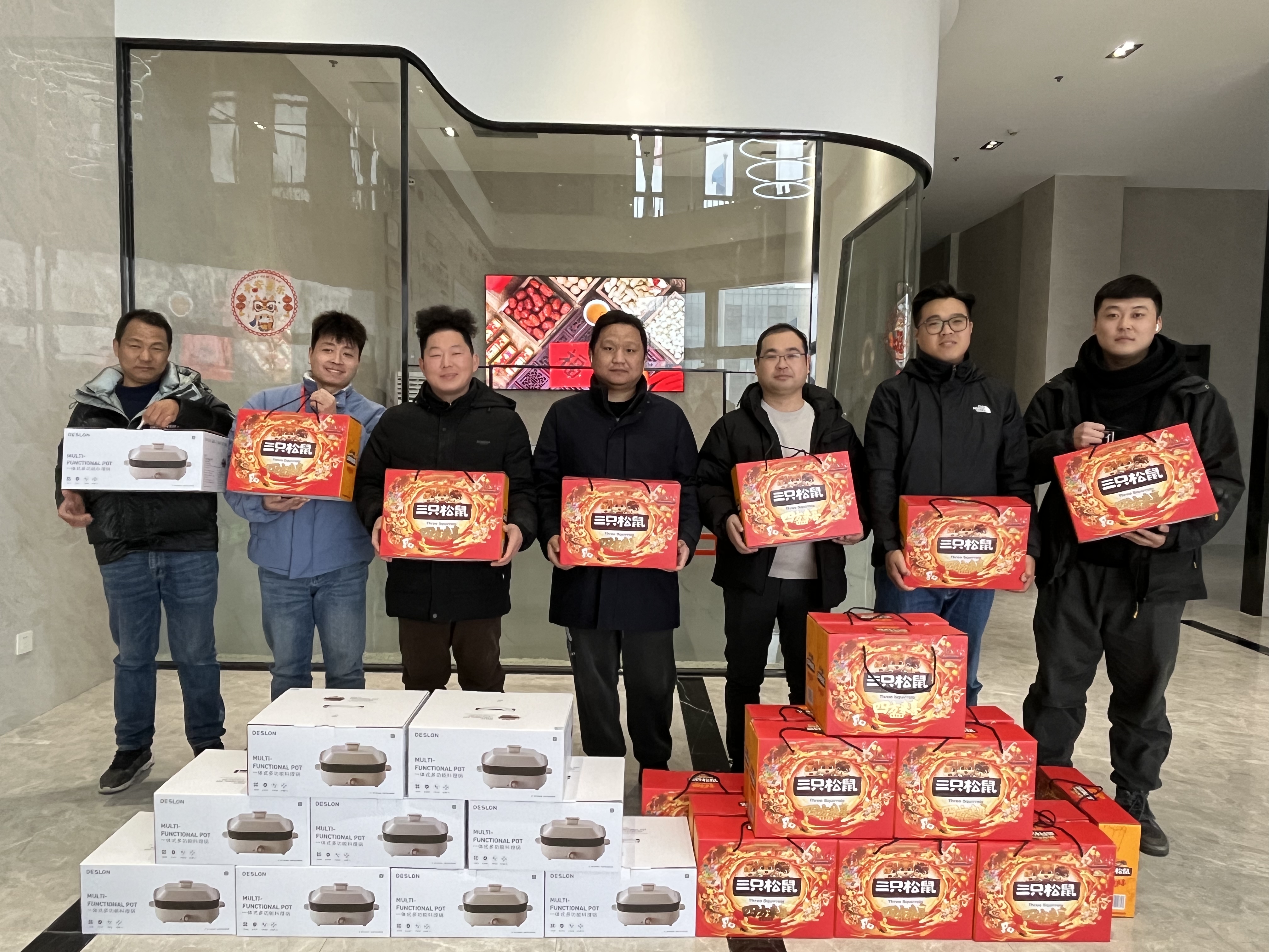 颢屹汽车 | 新年的仪式感，从发年货开始！